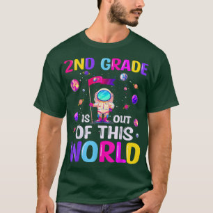 Astronaut 2:a Klass ut ur detta världsområde tillb T Shirt