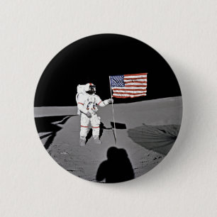 Astronaut Alan Shepard, amerikanska flaggan på Knapp
