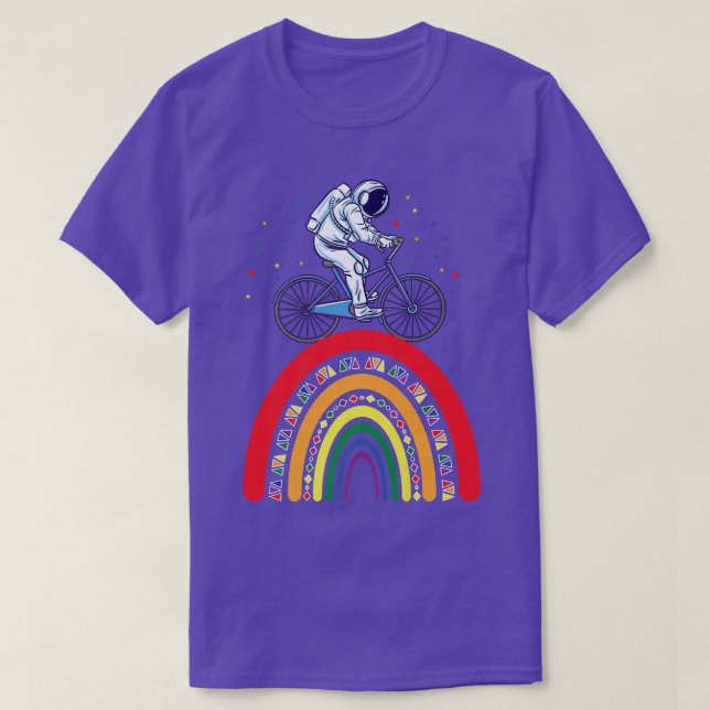 Astronaut Cycling Boho Rainbow  T Shirt (Design framsida)
