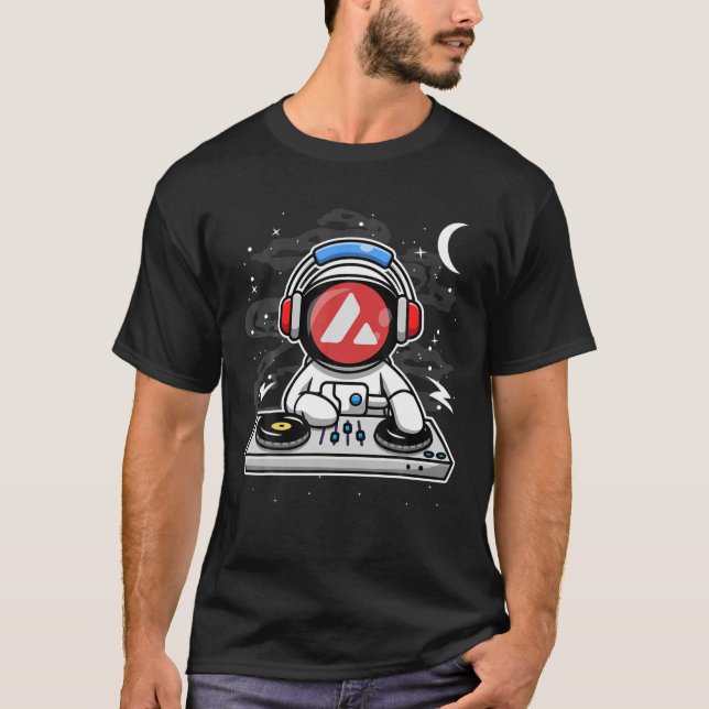 Astronaut DJ Avalanche AVAX Coin to Måne Crypt T Shirt (Framsida)
