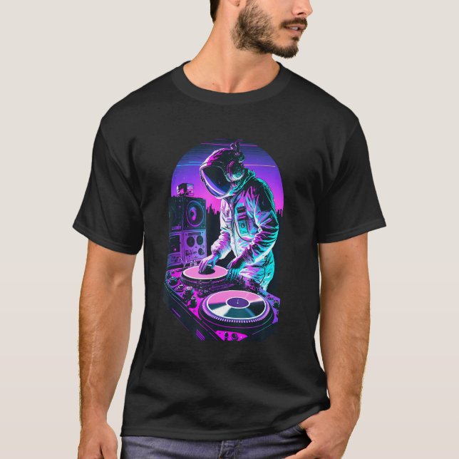 Astronaut DJ DJing in Space EDM cool Graphic Vapor T Shirt (Framsida)