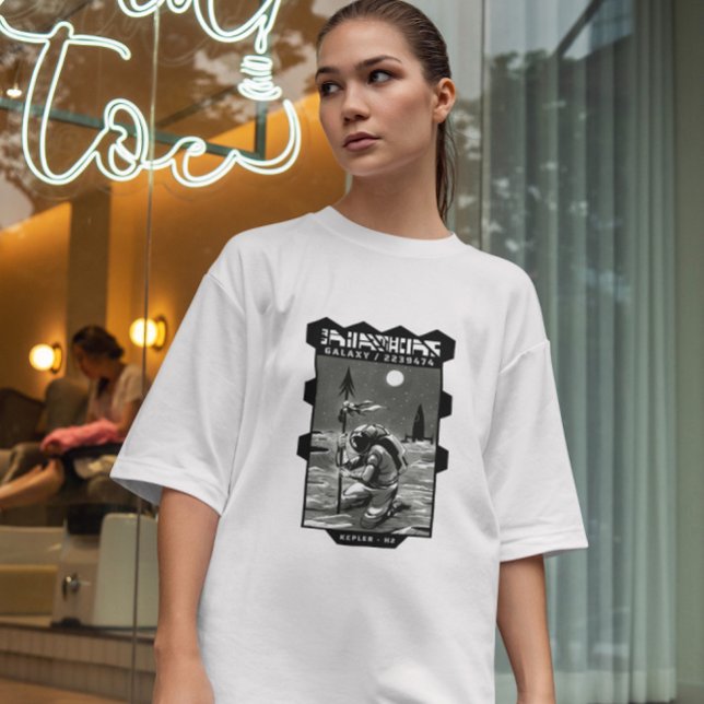 Astronaut Flagga T Shirt (Skapare uppladdad)