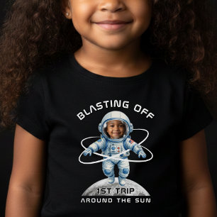 Astronaut Födelsedagsfest 1:a Resan runt Solen T Shirt