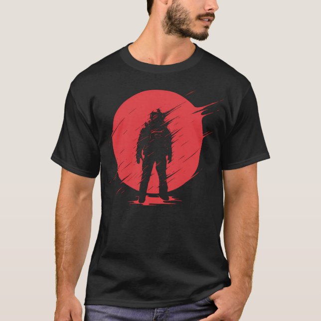 Astronaut framför Sol T Shirt (Framsida)