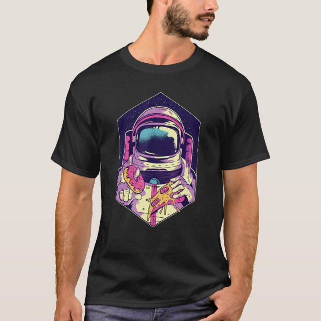 Astronaut Holding Pizza och Donut Pizza T Shirt (Framsida)