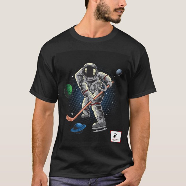 Astronaut i hockey-redskapskonstruktion t shirt (Framsida)