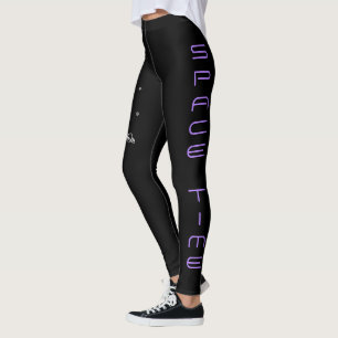 Astronaut i rymden - konst i svartvitt och Lila Leggings