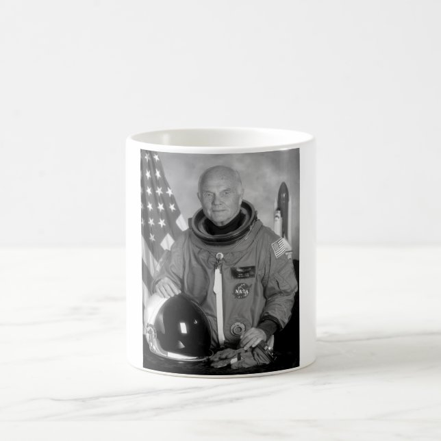 Astronaut John Glenn Kaffemugg (Center)