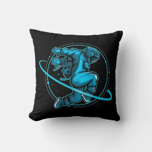 Astronaut Jumping Dancing Around Saturn Artwork Kudde