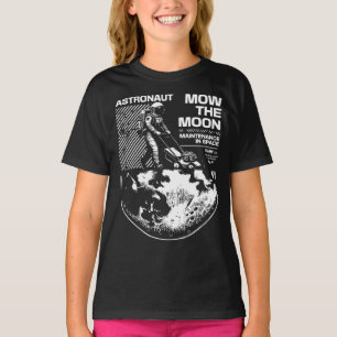 Astronaut klipper månens gräsmatta – Roligt rymdun T Shirt