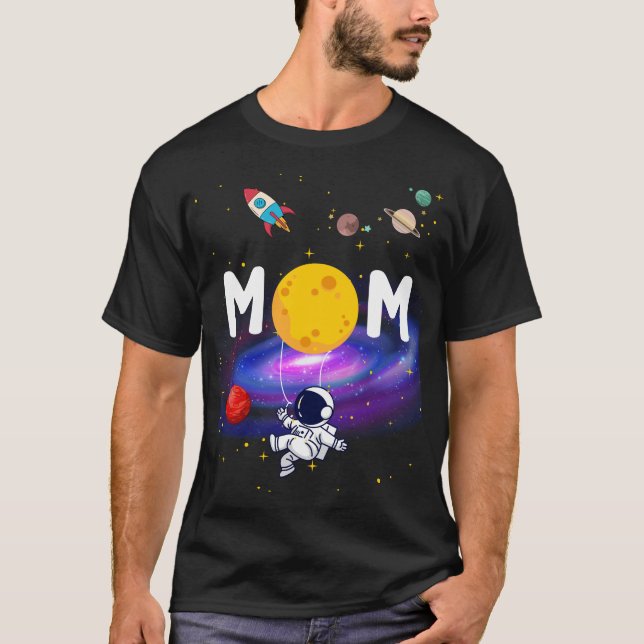 Astronaut Mamma - ut ur Kärlek i världen T Shirt (Framsida)