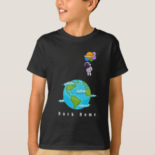 astronaut med ballonger som landar jord t-shirt