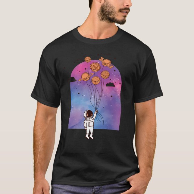 Astronaut med planeter som ballonger t shirt (Framsida)