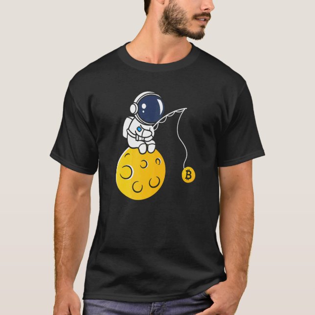 Astronaut Moon Fishing BTC Crypto Cryptocurrency B T Shirt (Framsida)