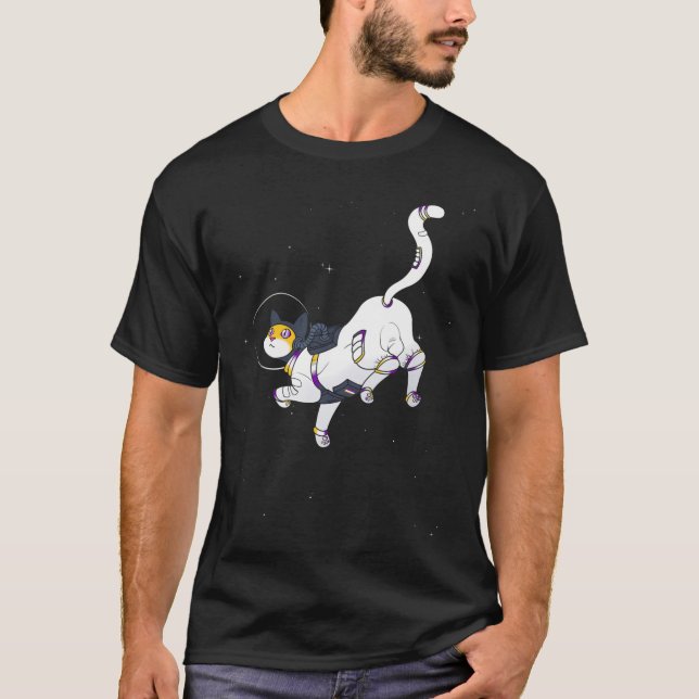 Astronaut Nonbinary Pride Katt T Shirt (Framsida)