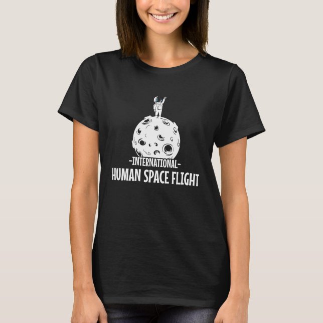 Astronaut on the moon and Mars for space friends T Shirt (Framsida)