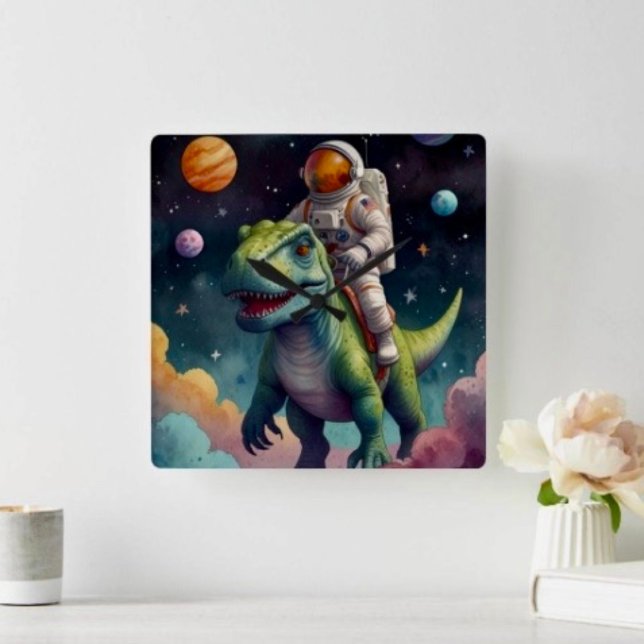 Astronaut på Dino i rymden Fyrkantig Klocka (Wall Clock backside hanging slot  non-ticking design. 2 sizes: 8" diameter or 10.75" diameter.
)