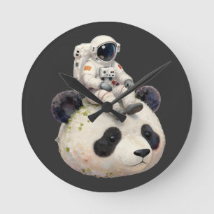 Astronaut på en rymdpanda surrealistiskt konstigt rund klocka