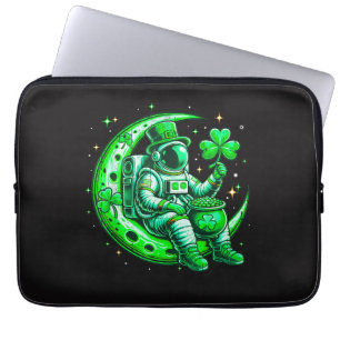 Astronaut på månen St. Patrick's Day Laptop Fodral