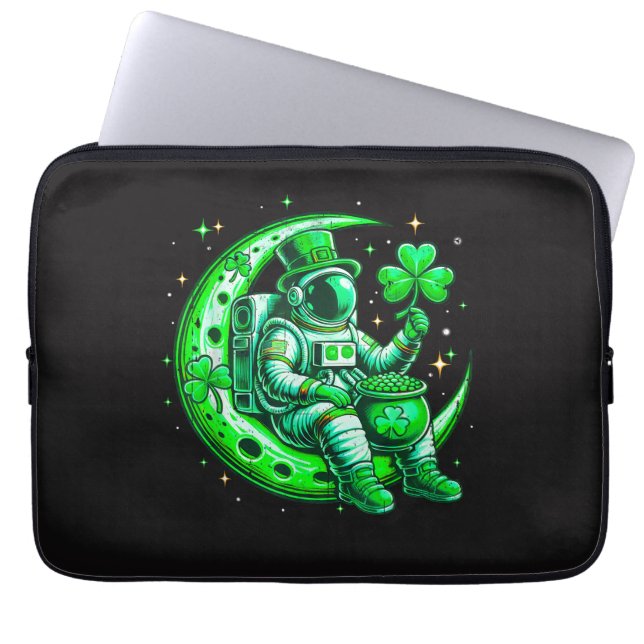 Astronaut på månen St. Patrick's Day Laptop Fodral (Framsidan)