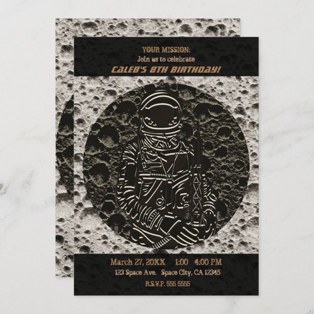 Astronaut på månen Svart och grått Inbjudningar (Fram/baksida)
