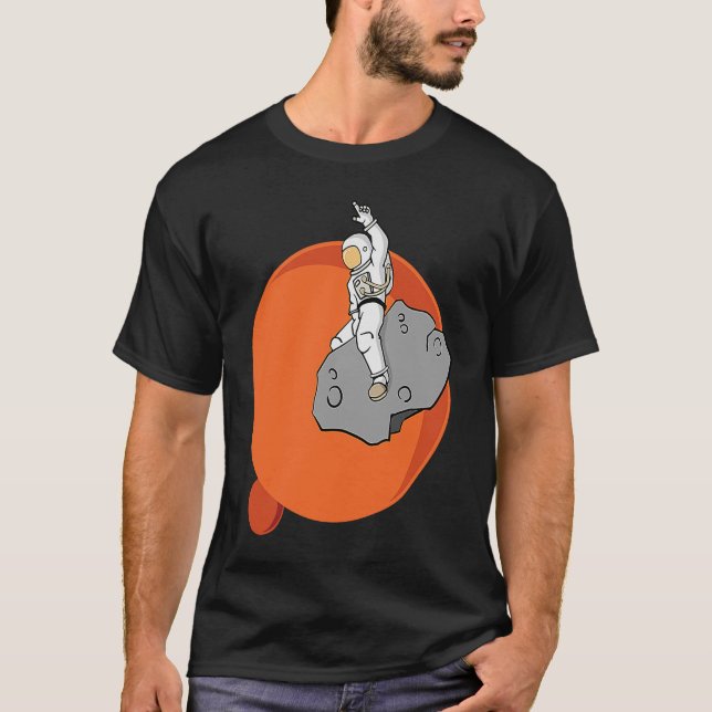 Astronaut Riding an Asteroid T Shirt (Framsida)