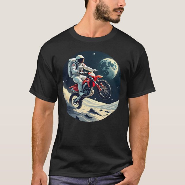 Astronaut Riding Motocross på Måne T Shirt (Framsida)