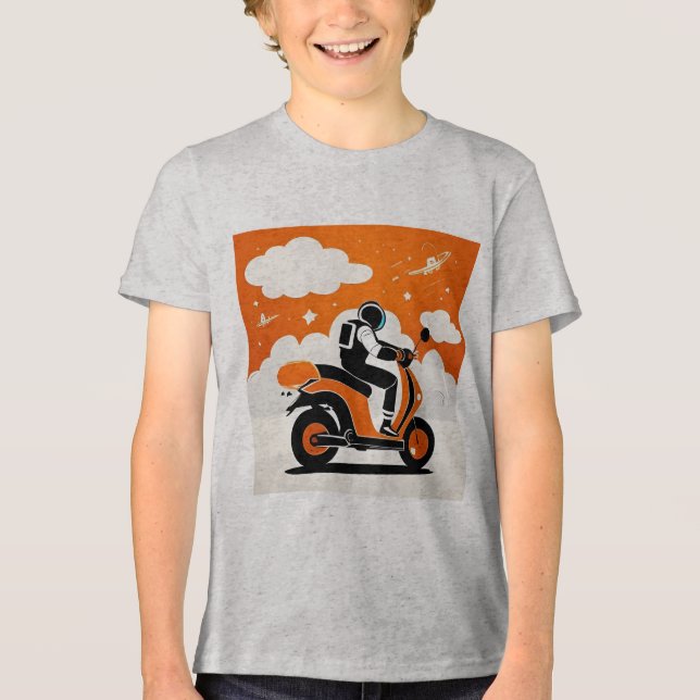 Astronaut Ridning Stylish Skoter T Shirt (Framsida)