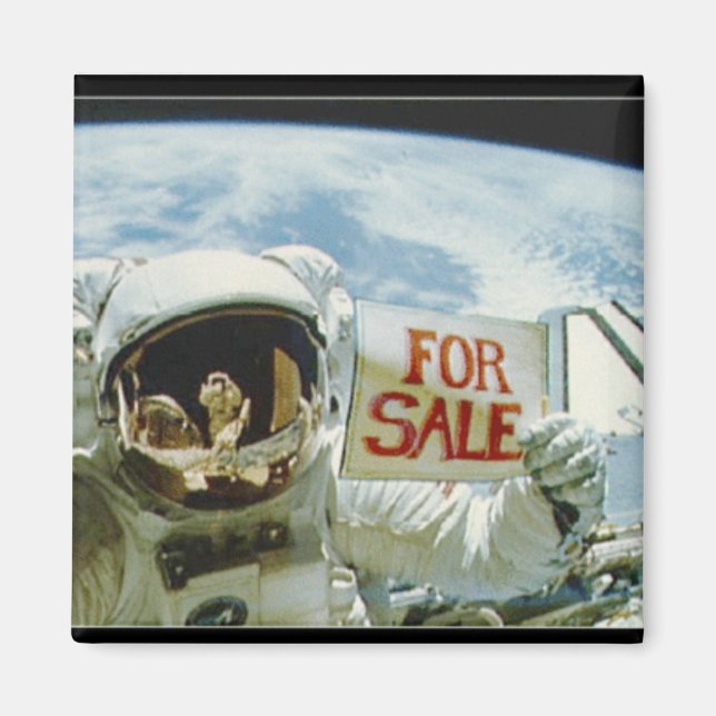 Astronaut Sells Earth Magnet (Framsidan)