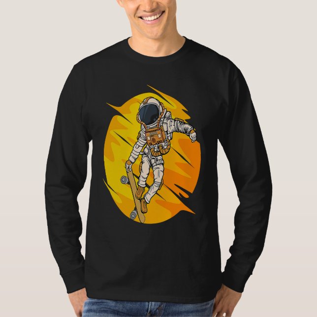 Astronaut Skateboard Skating Space Cosmos Astronau T Shirt (Framsida)
