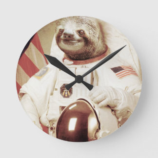 Astronaut Sloth Rund Klocka