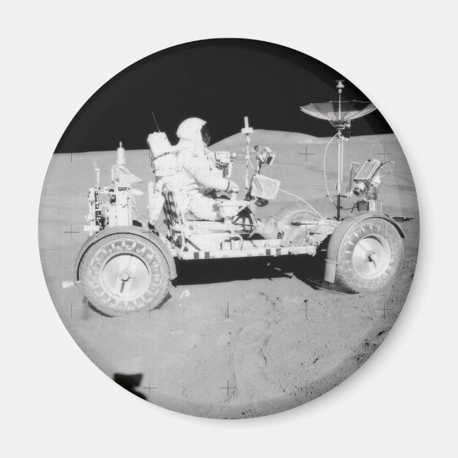 Astronaut som kör Lunar Lander vid Måne Magnet (Framsidan)