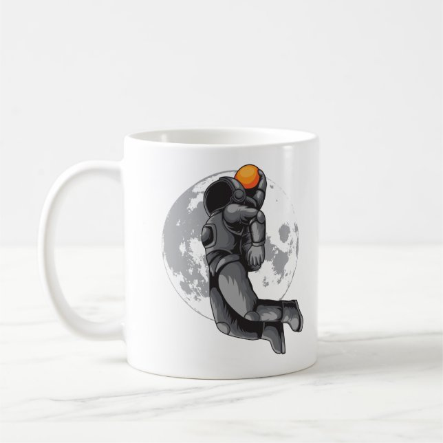 Astronaut som spelar basket kaffemugg (Vänster)