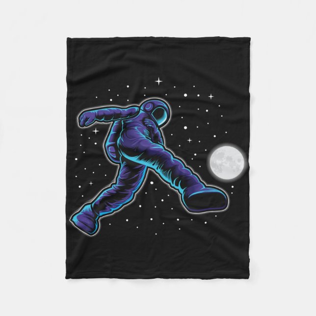 Astronaut som spelar fotboll med månen fleecefilt (Framsidan)