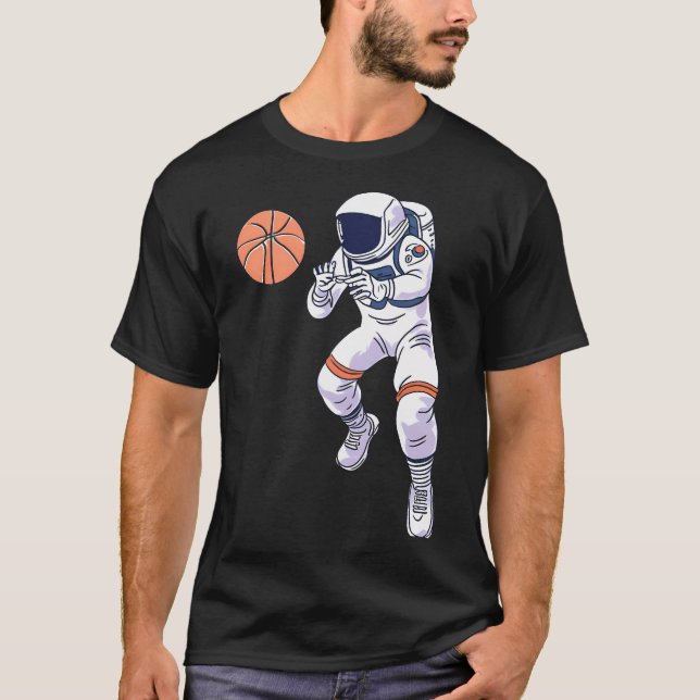 Astronaut spelar basket i Rymden T Shirt (Framsida)