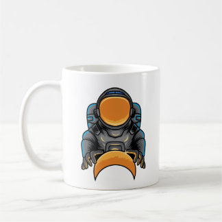 Astronaut styr rymden kaffemugg