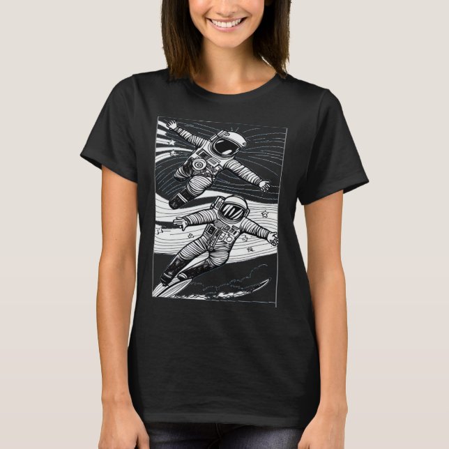 Astronaut Surfing in a Space Wave T Shirt (Framsida)