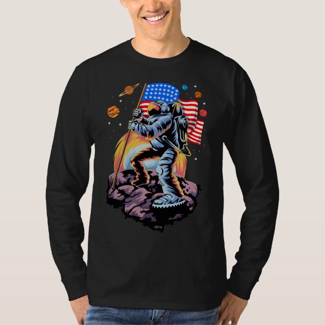 astronaut vid måne USA flagga T Shirt (Framsida)