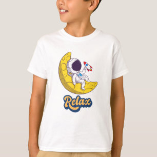 Astronautens Ljugande och avslappnande av Måne-kon T Shirt