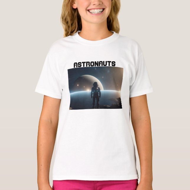 Astronauter som flyter i universum t shirt (Framsida)