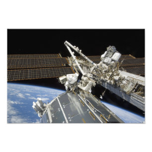 Astronauter utför en rad uppgifter fototryck