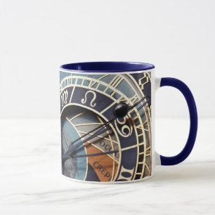 astronomical prague tar tid på den keramiska mugg
