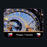 Astronomiskt klocka, Prag, Czechia (arkitektur) Magnet<br><div class="desc">Skjutstreck (Flaggor): Astronomiskt klocka (Orloj) i Prag, Tjeckien. Detaljer om ikonisk klocka med torn som markerar zodiaktecken cirkel, sol och måne med bredvid vårdnadshavare - skelett, ... Från arkitektur/Prag-serien. Originalfotografi/Art/Design efter arbete4dröm.</div>