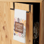 Ät dryck och var tacksam kökshandduk<br><div class="desc">Skisar av fall och höst löv och bär i brunt,  korall,  guld och grönt accentuerar kökshandduken. Perfekt för Thanksgiving,  fall eller höstdecor. MATCHING-objekt i vår samling.</div>