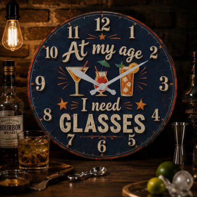At My Age I Need Glasses Funny Stor Klocka (Skapare uppladdad)