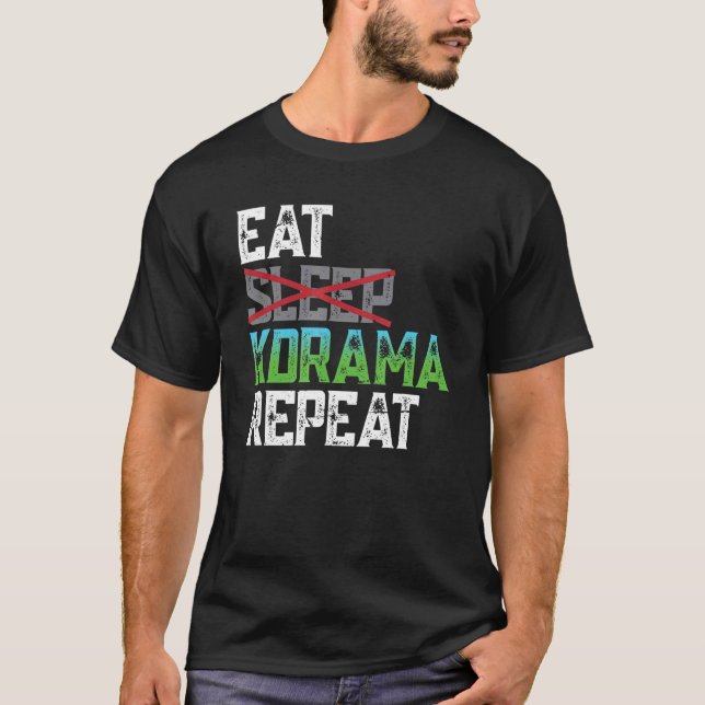 Ät Sömnskdrama Upprepa K-popp T Shirt (Framsida)