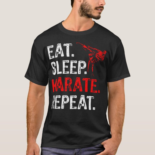 Ät Sov Karate Upprepa Karate Spelare Rolig T Shirt (Framsida)