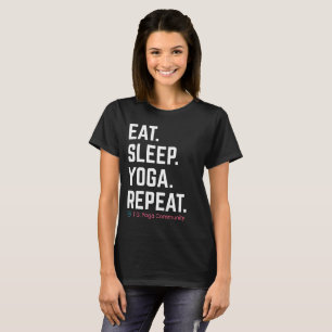 Ät. Sov. Yoga. Upprepa. Tori G. Yoga Tee