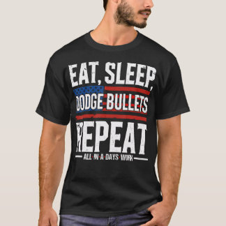 Ät Sova Undvika Kulor Upprepa Militärpolis Soldat T Shirt