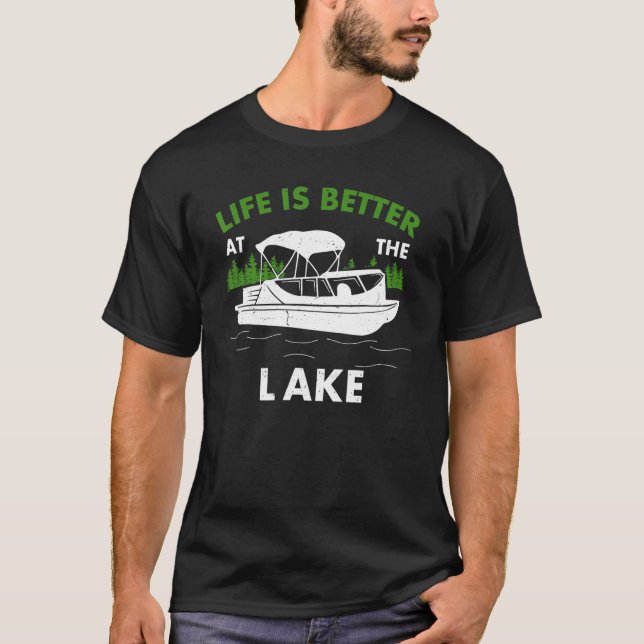At The Lake  Pontoon Boat T Shirt (Framsida)